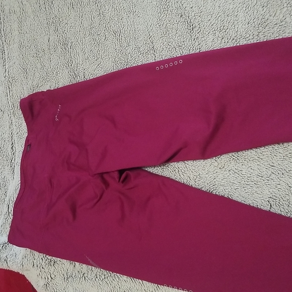 NIKE DRIFIT NEVER WORN EXTRA SMALL - Picture 4 of 4